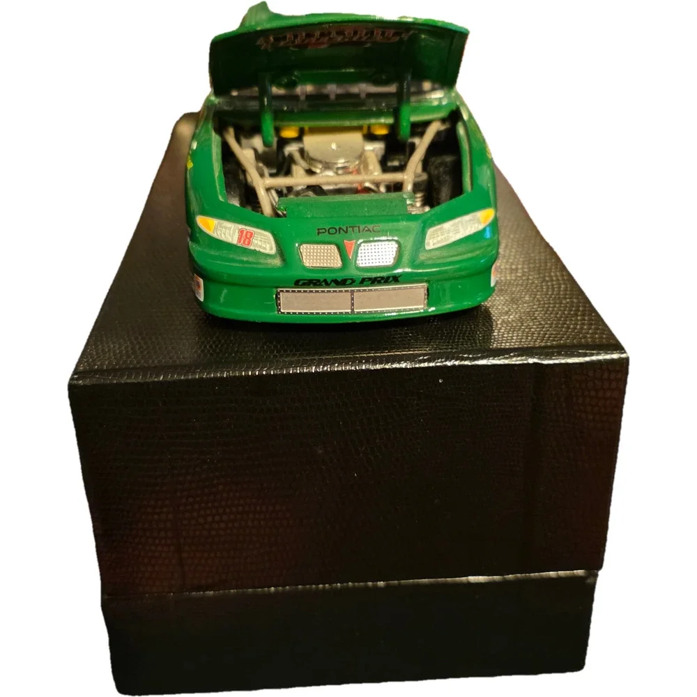 99 Bobby Labonte 18 NASCAR Racers Interstate Batteries Elite 1:24 Diecast Nascar
